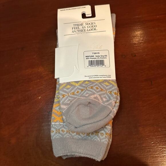 Crescent World's Softest Crew Sock Harbor Grey Womens Soft 6-11 NWT - Picture 3 of 7